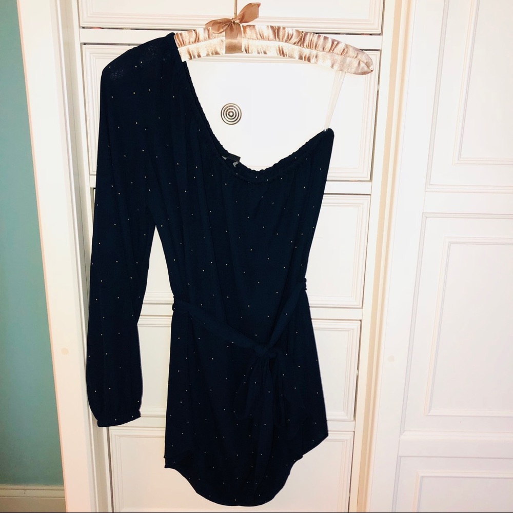ANN TAYLOR  One Sleeve Tunic-Length Blouse